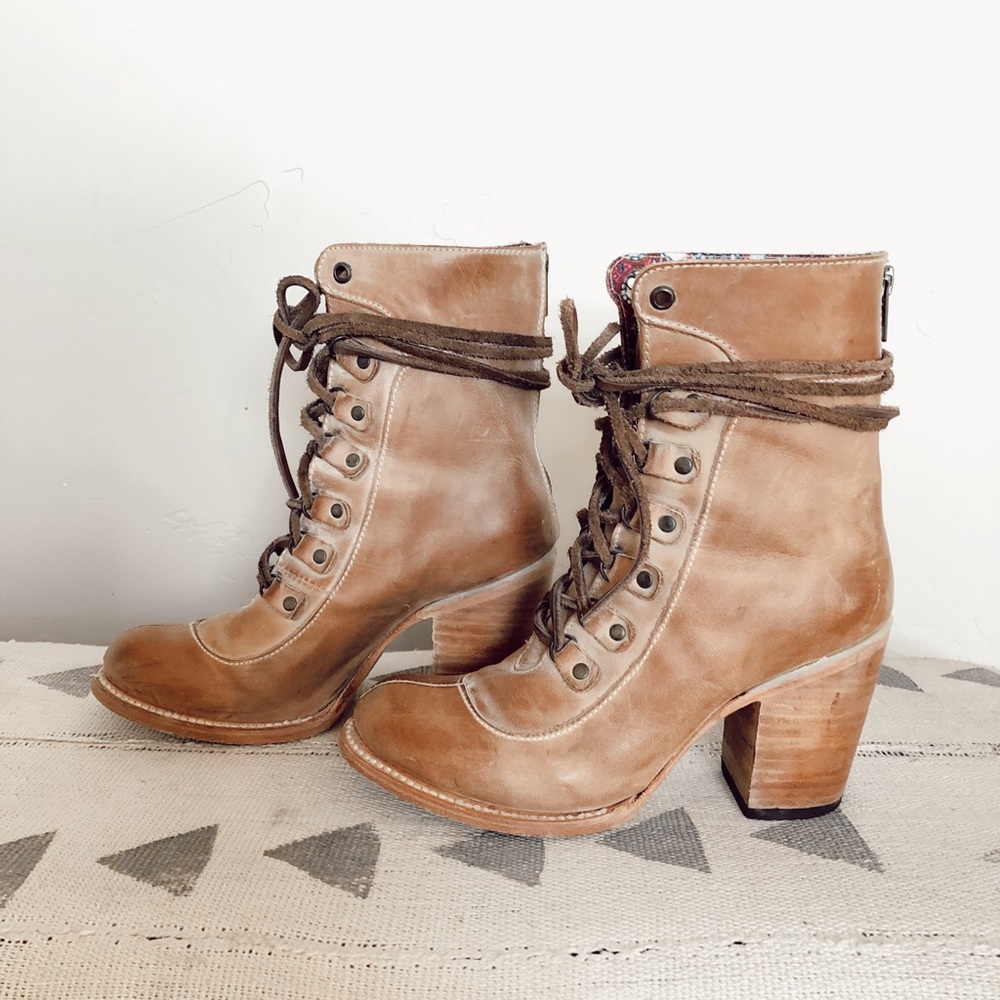 RARE FIND - Original “Borrow” Boot